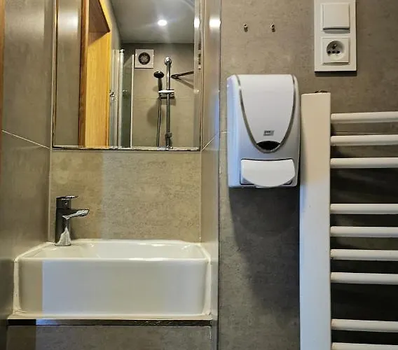 Pracownicze 55 Hostel *