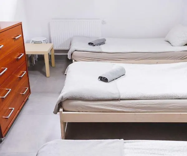 55 - Darmowy Parking Hostel
